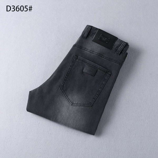 2024 Jeans para hombres Pantalones casuales Diseñador de lujo Marca High Street Straight Jean Mens Blue Jeans Lavado Big Hole Zipper Biker Pantalones Pantalón negro 29-40 # 035