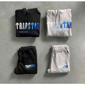 2024 Survêtements pour hommes Hommes Designer Trapstar Activewear Sweat à capuche Chenille Set Ice Flavors 2.0 Edition 1to1 Top Qualité Brodé Mouvement Mode actuelle999