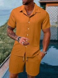 2024 hommes sets à rayures à survêtement à manches courtes à manches courtes à manches décontractées shorts de plage d'été streetwear vacances costumes hawaïens