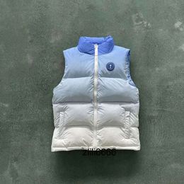 2024 Hommes Trapstar Veste Irongate Badge Gilte-ice Bleu Brodé Lettrage Zip Fermeture Gilet Femmes Manteau Minorité Simplicité jgi668