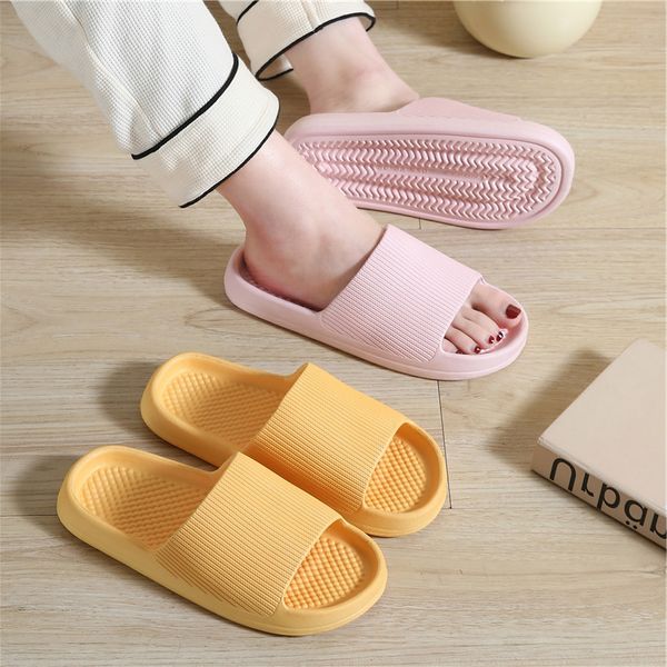 2024 Hommes Femmes Pantoufles d'extérieur Femmes Hommes Designer Sandales Summer Beach Salle de bain Diapositives GAI Mauve Indoor Slide Fashion Slipper Taille 36-41 SP