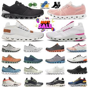 2024 hommes Femmes Chaussures de course Cloud Designer Sneakers Pink Triple Black Blanc Blue Blue Femme Femmes Outdoor Trainers Sports