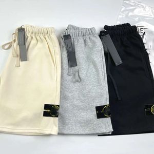 2024 MENSE Designer Stones Shorts Island Vêtements Unisexe Coton Coton Sports Fashion Street Street Tide Longueur Vente Vente Pantalons Pants Island JK668