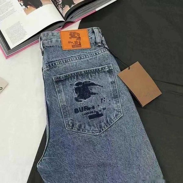 2024 Jeans pour hommes Designer européen Automne et hiver Nouveau produit Haut de gamme Qualité Big Cow Slim Fit Petits pieds Pantalons longs Jeunes à la mode