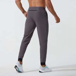 2024 Mens Jogger Lange broek Sport Yoga Outfit Snel droge trekkoord Gymzakken Zittersbroek Schroeven Casual elastische taille 6611es