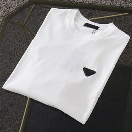 2024 Hommes T-shirt Blanc Uomo Tops Designer T-shirts Ashion Luxe Marques Lettre Imprimer À Manches Courtes T-shirts D'été Hommes Vêtir 4 ops chemises