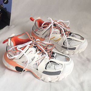 2024 MENS Women Casual Shoes Track 3.0 Sneakers Luxe designer Trainers Triple S Lederen platform Sneaker Ice Pink Blue Wit Oranje Black Sneaker Z3