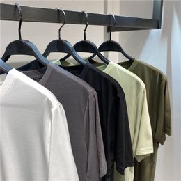 2024 Camiseta de algodón mercerizado Spring Summer Comfort Manga corta Camas redondeadas nuevas Copas de jersey casuales Moda coreana Camiseta joven ropa masculina