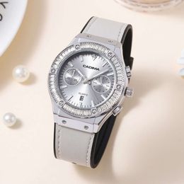 2024 Moranti Grey Fashion Diamonds Quartz Luxury Luxury et Extraordinary Silicone Loining imperméable Sweat Women's Watch