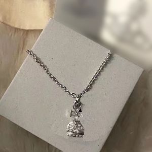 2024 Kettingen Nieuwe Designer Fashion Dames hanger Hot Brand Chain Planet Saturn Pearl ketting satelliet sleutelbeen ketting punk