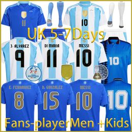 2024 Nieuwe 3 -sterren Argentinië Messis Soccerjerseys 24 25Copa America Retro Kids Kit Fans speler Dybala di Maria Martinez de Paul Maradona Men Dames voetbal shirt