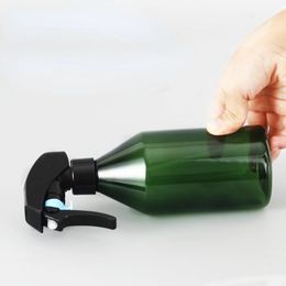 2024 Nieuwe 300 ml draagbare lege lege huisdier spuitfles etherische oliereiniger navulbare vloeistof verstuiver make -up parfum spuitcontainer -vloeistof