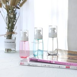 2024 Nieuwe 60 ml Travel lege spuitfles plastic verstuiver versterkende kleine mini lege navulbare parfum water spuitfles make -up containersmini