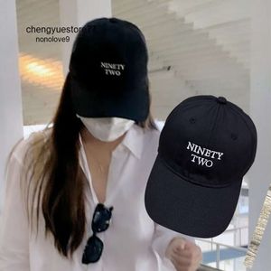 2024 NOUVELLE BALL CAPS FREEN BECKY Même lettre Ninety Two Twat Broidered Cotton Pure Black Baseball CAP