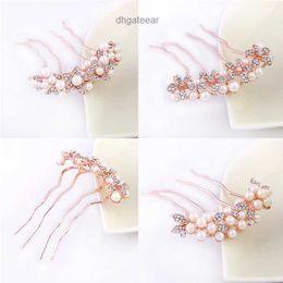 2024 Nouvelle mariée poêle insert peigne accessoires accessoires pour femmes alliage quatre dents eau diamant perle peigne coiffure carte