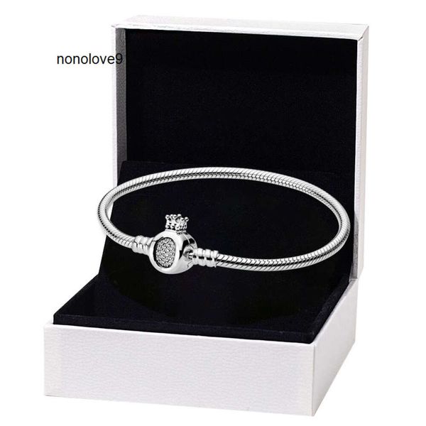 2024 Nouveaux bracelets de charme Couronne O Fermoir Bracelet de chaîne de serpent pour chaîne de main en argent sterling Bijoux de mariage pour femmes Bracelets de charme de petite amie avec original