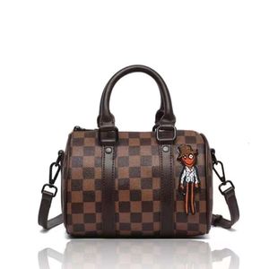 2024 New Checkerboard Old Flower Leisure Fashion Fashion's Bag pour femmes High Grade Single Crossbodybag à main 80% Factory Wholesale