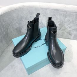 Bottines Chelsea épaisses en cuir PU pour femme, chaussures d'hiver noires, à plateforme, à la mode, nouvelle collection automne 2024