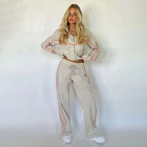 2024 NIEUWE CONTRAST STRIPE FASHOUD SPORT SET Dames Spring Losse korte jas Casual broek Twee delige set