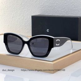 2024 Nouvelle version correcte 1: 1 Lunettes de soleil de luxe de haute qualité Lunettes de soleil pour femmes UV400 Polarisé Y2K Hip Hop Eyeglass Original with Box