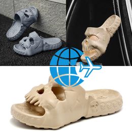2024 Nouveaux pantoufles de crâne créatives d'été hommes femmes pantoufles nouveauté sandales de plage en plein air antidérapantes diapositives intérieures chaussures de couple GAI eur 40-45