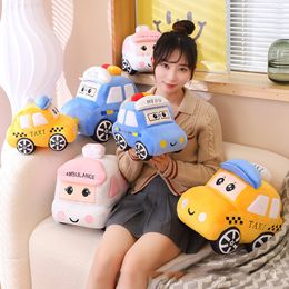 2024 Nouveau mignon puzzle d'éducation précoce dessin animé voiture oreiller doux en peluche jouet bus poupée fille dormir dans le lit oreiller compagnon pour enfants poupée usine en gros en stock