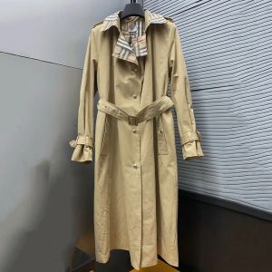 2024 Nouveau créateur de la marque Trench Coat Spring Femme Windbreaker Designer Vestes Trench Coats Bouton Fashion Bouton Lattice Style Classic Long manteau avec ceinture