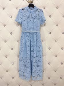 2024 Nieuwe Designer Dress Blue zwaargewicht hol water oplosbare veter opstand op de nek taille lengte jurk