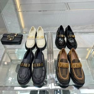 2024 Nieuwe Designer Dress Shoes Platform Shoe dame Hoogwaardige Lage Sneaker Black Leather Loafer Party Dames buitenshuis White Travel Casual Walk Dance Flat Loafers Cadeau