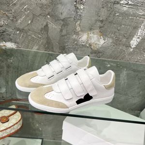 2024 Nieuwe ontwerper Fashon Shoes Dames Beth Grip-Strak Lederen low-top sneakers met klittenband in wit voor buitenactiviteiten, oversized schoenen