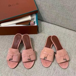 2024 Nouveau designer intérieur pantoufle sandale loro mule été chaussures décontractées pianas daim cuir sexy femmes caoutchouc diapositives plates mocassins charme ensoleillé extérieur vintage sliders