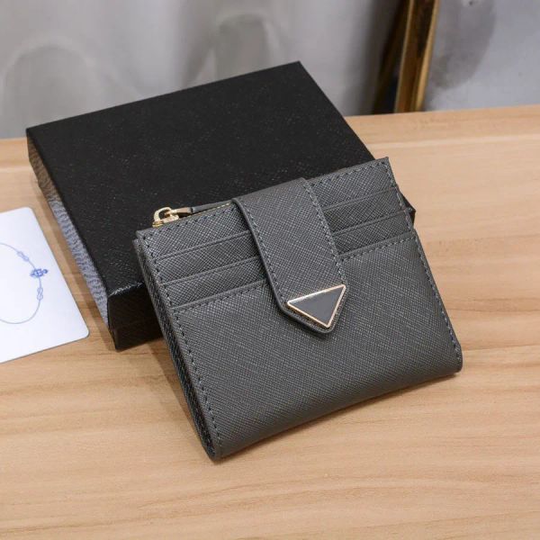 2024 NOUVEAU Designer Portefeuille en cuir Élégant Hommes Femmes Pliant Zipper Triangle Portefeuilles Porte-monnaie Titulaire de la carte Notes Money Purses Flip Wallet Styles multiples