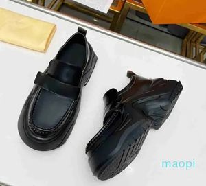 2024 nuevo diseñador de lujo archlight zapatilla de deporte zapatos casuales plataforma de cuero zapatillas de deporte negro brillante charol mocasines zapatilla de deporte gruesa gruesa