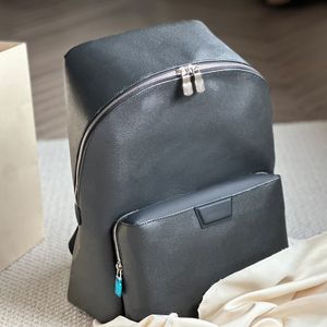 2024 Nouveau créateur pour hommes Bacos à dos Retro Retro Handbag Genuine Leather grande capacité Sac à grande capacité