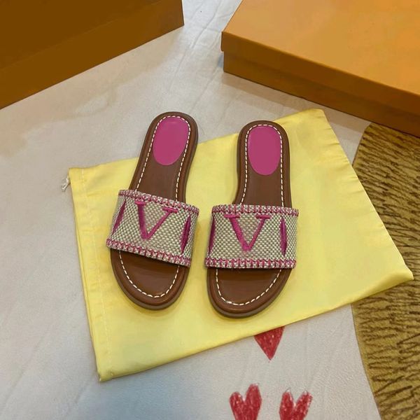 2024 New Designer Slippers Sandales plates Luxury Slippers Women's Broider Sandal Flip Flip Flop Letter Slipper for Women Summer Beach Slide