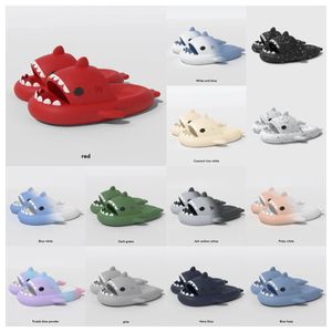 2024 Nouvelle designer femme sandale Stick Shark Slippers Men Couples intérieurs de requin extérieur glissements de semets épaisses sandales