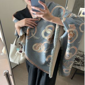 2024 Nouveaux designers écharpe écharpe de luxe Femmes monogramme LVV Initials Pattern Femme Wool Classic Scarpe Cashmere Circle Universe Star Star Patter Spring Fashion Scarf