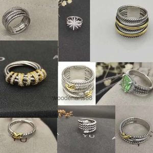 2024 Nouveau DY Twisted Vintage Designer Bagues de mariage pour femmes Cadeau de vacances Diamants Sterling Sier Dy Ring Hommes 14k Plaqué Or Bijoux de Fiançailles de Noël