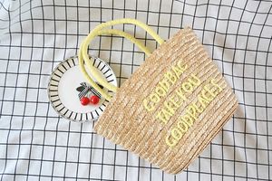 2024 Nieuwe geborduurde brief Koreaanse tarwe gras Women S Summer Woven Bag Beach Vacation 240312