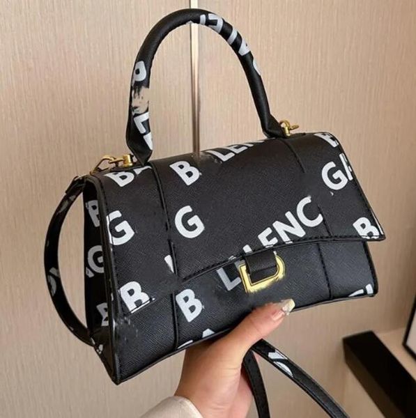 2024 nouveaux sacs de créateurs de mode petits mini fourre-tout sablier femmes sacs à main shopping sacs à main portefeuille de luxe en cuir PU avec lettre B logo