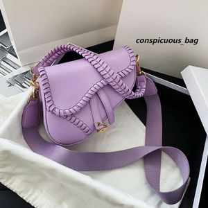 2024 Nouveau Designer de mode Sac à main Tendance Femmes Sac Selle Épaule Messenger Sac Casual Hasp Zipper PU Cuir Vintage Sac à main Sac à main