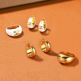 2024 nuevos conjuntos de joyería de diseñador de moda Drople Drop 18k Pendientes de oro Anillos para mujeres Joyas de joyería
