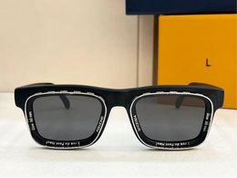 2024 Nouveau créateur de mode Lunettes de soleil masculines Basse carrée de luxe carrée Love Yellow Cat Eye Lunettes de soleil ovales Cadre en plastique 8 couleurs Fête Hip Hop Rock Street Street 53-15-140