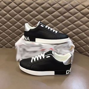 2024 Nieuwe modeontwerper Runway Black Silver Stitching Casual Shoes For Man and Women Comfort Board Shoes Lace-Up Hard Bottom Casual Flat Shoes DD0429d 38-45 7