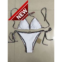 2024 Nieuwe modeontwerper Sexy bikini sets goedkope zwempak vrouwen vintage string micro cover up dames bikini sets bedrukte badpakken zomerstrand w