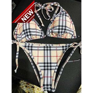 2024 NOUVEAU créateur de mode Sexy Bikini ensembles de baignade pour femmes bon marché Souet du maillot de bain STRIE CHECK MOTEM