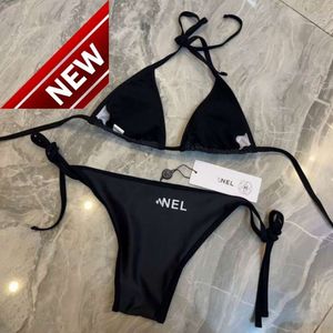 2024 Nouveau créateur de mode Sexy Bikini Sets Femmes bon marché Lettre de mode Print Bikini Short Set Tongs Bra Bra Belan Party Sexy Push Up Bandage Bathing Fult