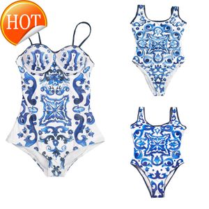 2024 Nieuwe modeontwerper Groothandel Womens Swimwear Sexy Bikini Sesigner voor vrouwen sexy Backless One Piece Swimsuit Dames Bikinis Set Girls zwembad zwemkleding