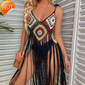 2024 NOUVEAU créateur de mode en gros de maillots de bain pour femmes sexy Crochet Bikini Boho Cover Up Sexy Hollow Fringe Fringe Hem Beach Robe Summer Femme Bathing Costumes Beachwear