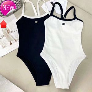 2024 Nouveau créateur de mode en gros de maillots de bain pour femmes en gros de maillots de maillot de bain femme sexy
